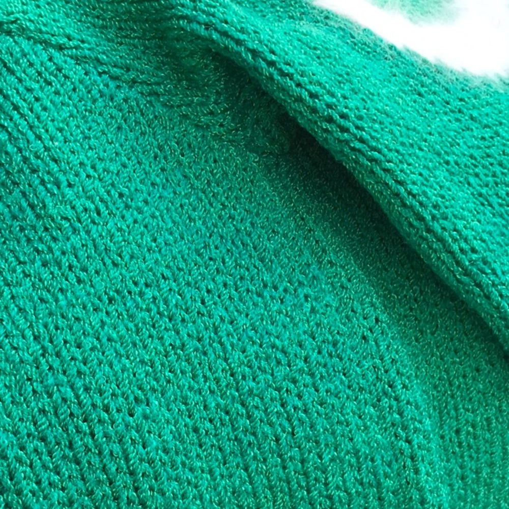 Vintage Green and White Patterned Sweater - Picture 9 of 9